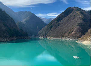 高瀬ダム・高瀬峡谷 